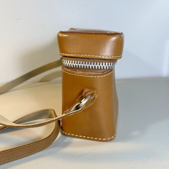 VINTAGE Bell & Howell Hardshell Camera Case - Picture 4 of 16